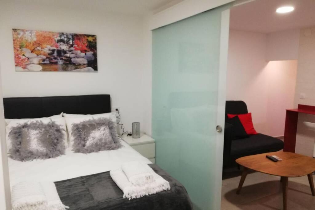 Apartmán M1 Cool Loft 1 Min Walk To Metro 15 Min Center By Metro Esplugues de Llobregat Exteriér fotografie