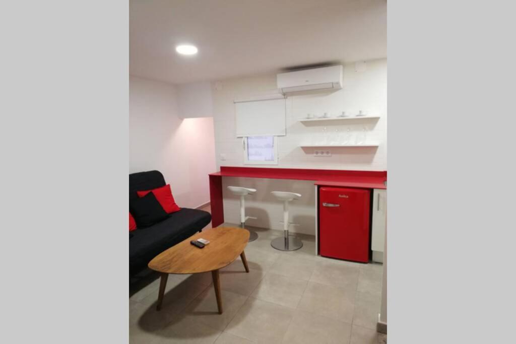Apartmán M1 Cool Loft 1 Min Walk To Metro 15 Min Center By Metro Esplugues de Llobregat Exteriér fotografie